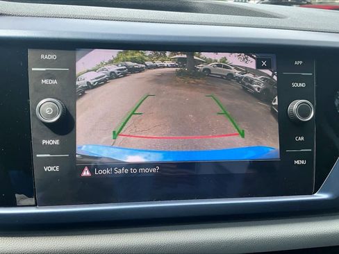 Used 2022 Volkswagen Taos SE FWD image 27
