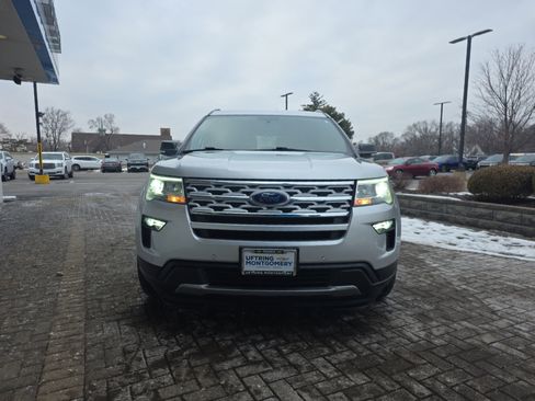 Used 2019 Ford Explorer XLT w/ Equipment Group 202A image 9