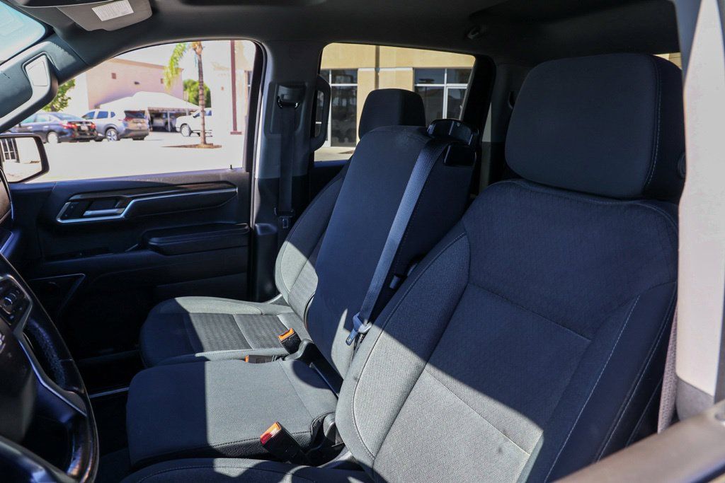 Used 2022 Chevrolet Silverado 1500 LT RWD image 16