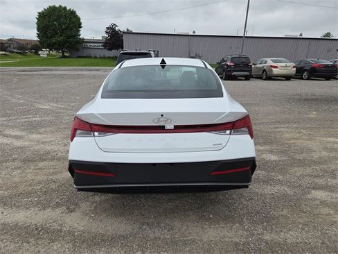 New 2025 Hyundai Elantra Blue image 7