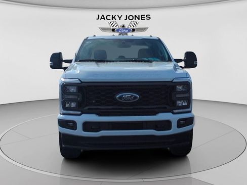Used 2025 Ford F250 XL w/ STX Appearance Package image 8