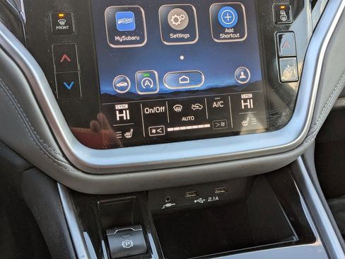 Used 2022 Subaru Outback Premium image 24