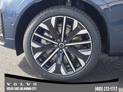 New 2026 Volvo XC60 T8 Ultra w/ Protection Package Premier AWD/4WD image 11