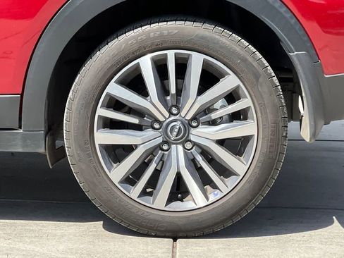 Used 2023 Nissan Kicks SV image 12