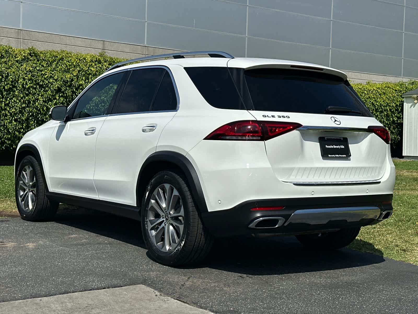 Used 2021 Mercedes-Benz GLE 350 image 3
