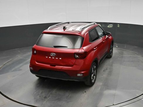 Used 2022 Hyundai Venue Limited FWD image 26
