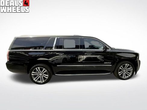 Used 2017 GMC Yukon XL Denali w/ Open Road Package AWD/4WD image 8