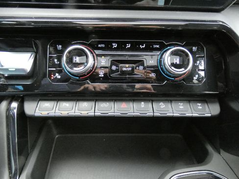 Certified 2023 GMC Sierra 1500 AT4X image 24