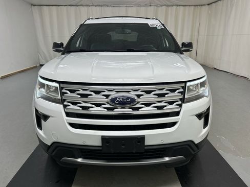 Used 2018 Ford Explorer XLT w/ Equipment Group 202A image 3