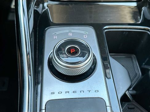Used 2023 Kia Sorento SX Prestige w/ Panoramic Sunroof Package AWD/4WD image 17
