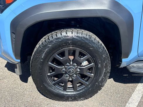 Used 2025 Toyota 4Runner SR5 AWD/4WD image 5