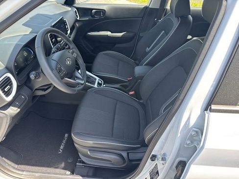 New 2026 Hyundai Venue SEL image 9