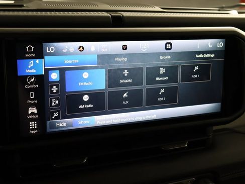 Used 2024 Jeep Wrangler Unlimited Sahara AWD/4WD image 28