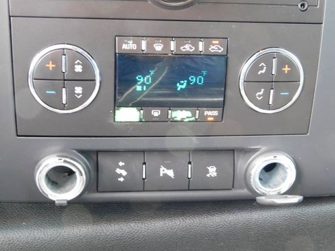 Used 2009 GMC Sierra 1500 SLE w/ Power Pack Plus AWD/4WD image 13