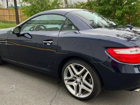 Used 2014 Mercedes-Benz SLK 250 image 12