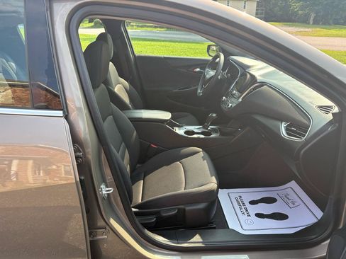 Used 2020 Chevrolet Malibu LT FWD image 20