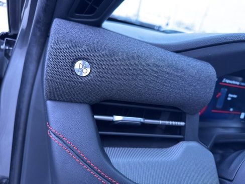 Used 2025 Ford Explorer ST-Line w/ Premium Package image 28