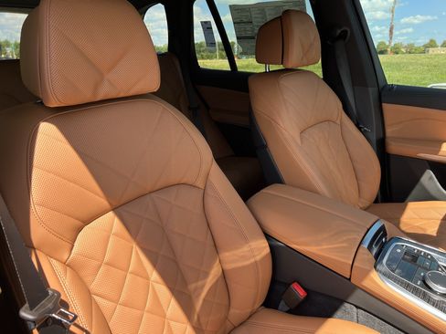 Used 2026 BMW X5 sDrive40i w/ M Sport Package image 21