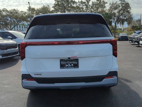 New 2026 Kia Carnival EX image 7
