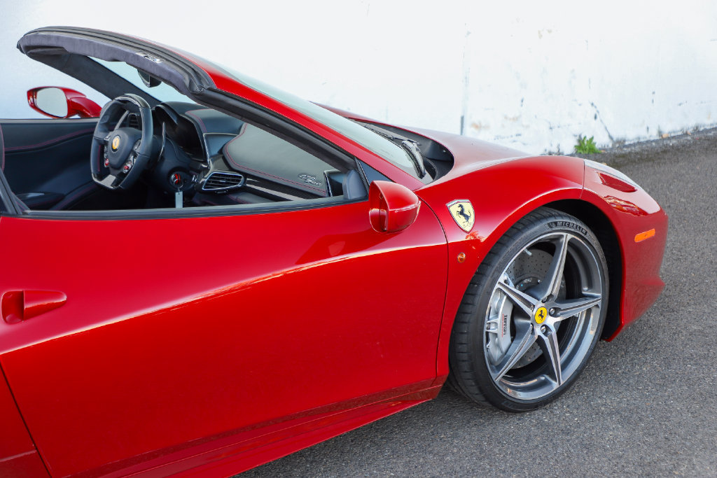 Used 2012 Ferrari 458 Spider RWD image 37
