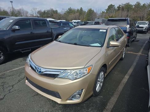 Used 2012 Toyota Camry XLE w/ Leather Pkg image 1
