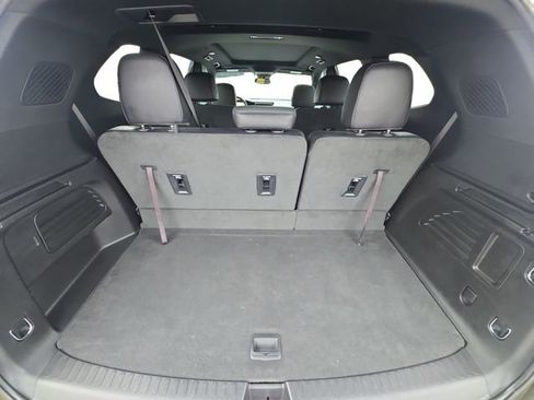 Used 2024 GMC Acadia AT4 w/ Luxury Package image 13