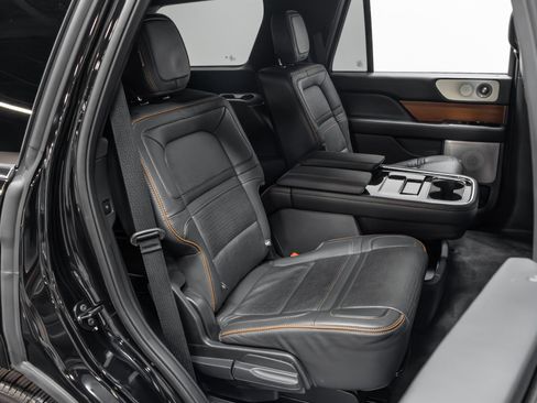 Used 2022 Lincoln Navigator Black Label image 59
