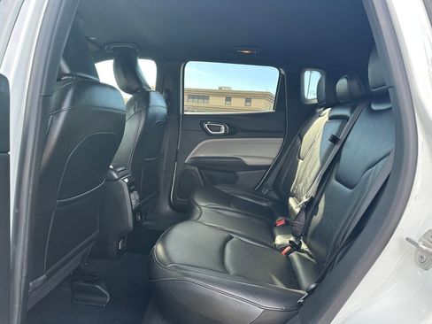 Used 2024 Jeep Compass Limited image 11