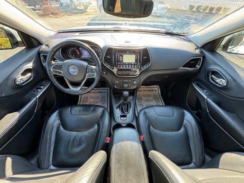 Used 2019 Jeep Cherokee Limited image 15