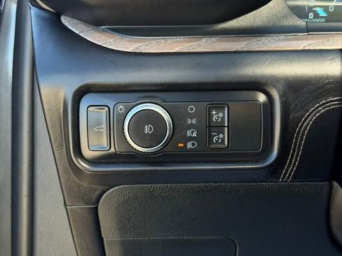 Used 2020 Ford Explorer Platinum w/ Premium Technology Package image 51