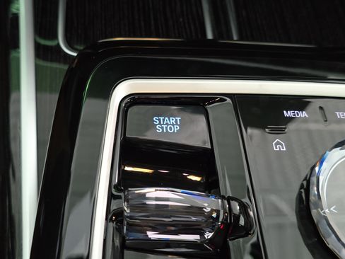 New 2026 BMW i7 xDrive60 w/ Executive Package image 30