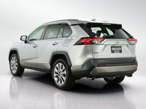 Used 2019 Toyota RAV4 Limited w/ Cold Weather Package AWD/4WD image 3