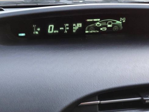 Used 2012 Toyota Prius Four w/ Deluxe Solar Roof Pkg FWD image 20
