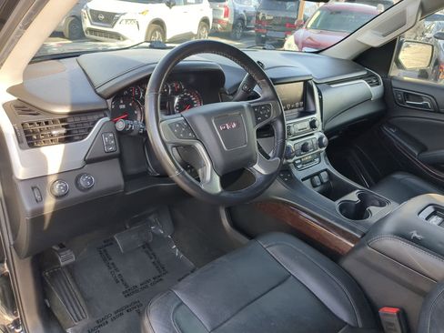 Used 2016 GMC Yukon SLT image 16