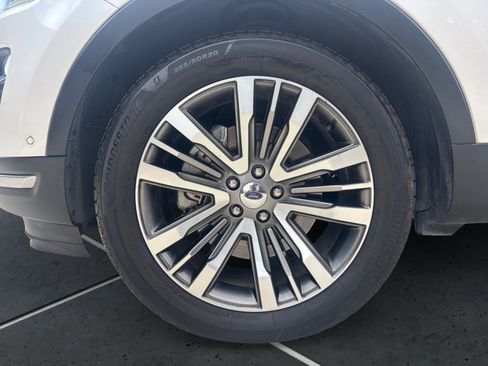 Used 2019 Ford Explorer Platinum image 14