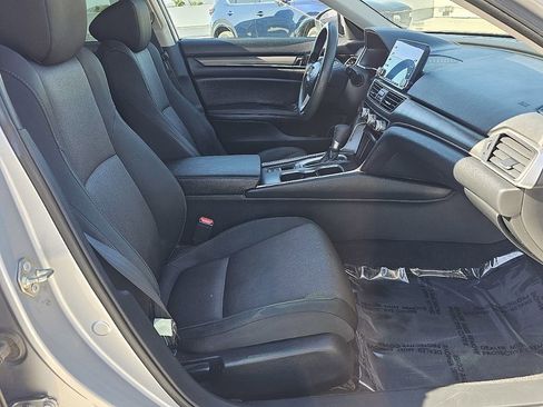 Used 2019 Honda Accord LX image 17