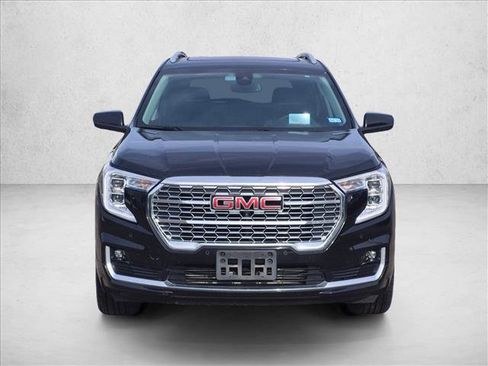 Used 2023 GMC Terrain Denali w/ Black Diamond Edition AWD/4WD image 2