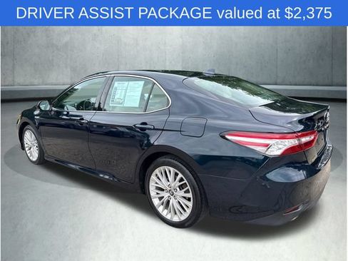 Used 2020 Toyota Camry XLE w/ Driver Assist Package FWD image 4