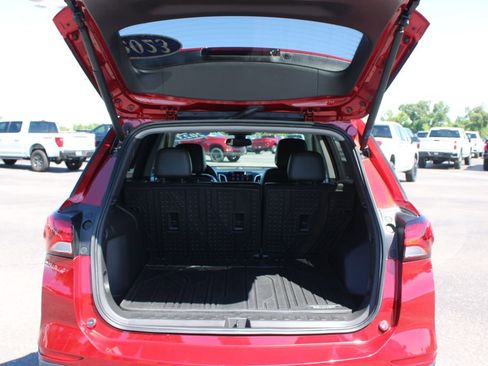 Used 2023 Chevrolet Equinox Premier AWD/4WD image 17
