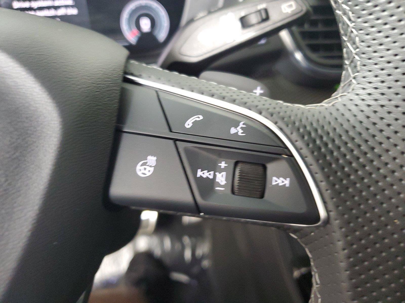 Used 2023 Audi SQ5 Prestige AWD/4WD image 26