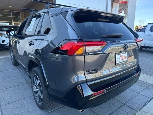 Used 2024 Toyota RAV4 SE w/ Weather & Moonroof Package AWD/4WD image 5