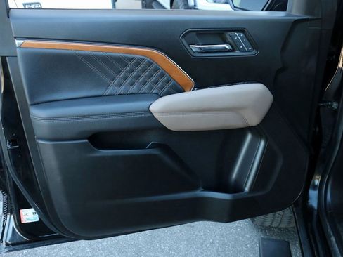 Used 2024 GMC Canyon Denali w/ LPO, Denali Black Edition image 16