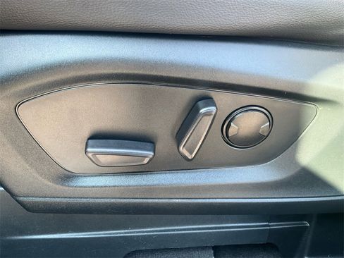 Used 2023 Ford Explorer Limited w/ Equipment Group 301A image 30