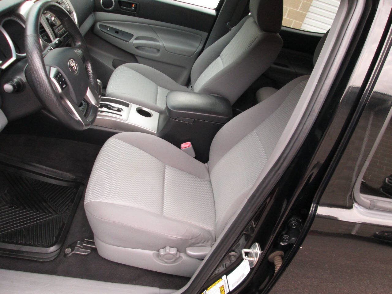 Used 2012 Toyota Tacoma 4x4 Double Cab w/ SR5 Pkg image 15