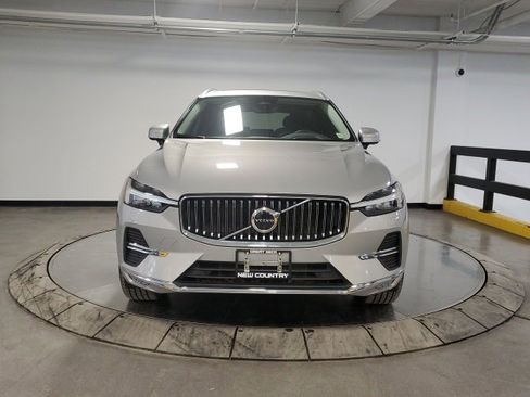 Used 2022 Volvo XC60 B5 Inscription w/ Advanced Package image 3
