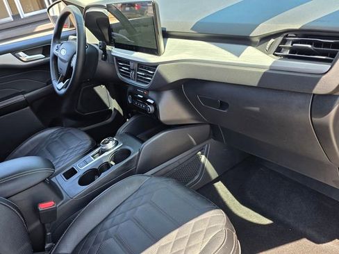 Used 2023 Ford Escape SE w/ PHEV Premium Package FWD image 16