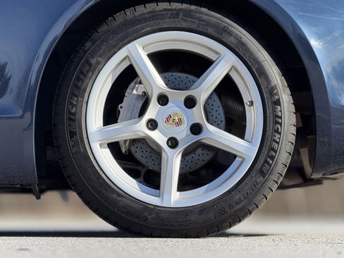 Used 2015 Porsche Boxster image 18