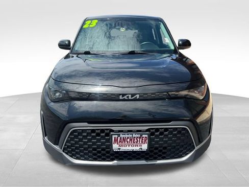 Used 2023 Kia Soul LX FWD image 2