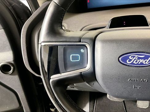 Certified 2025 Ford Expedition Platinum AWD/4WD image 14