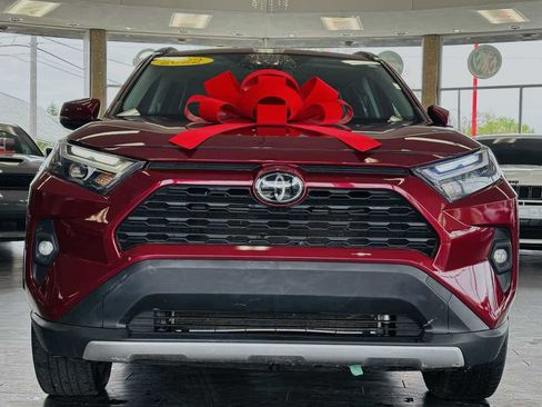 Used 2022 Toyota RAV4 XLE Premium AWD/4WD image 4